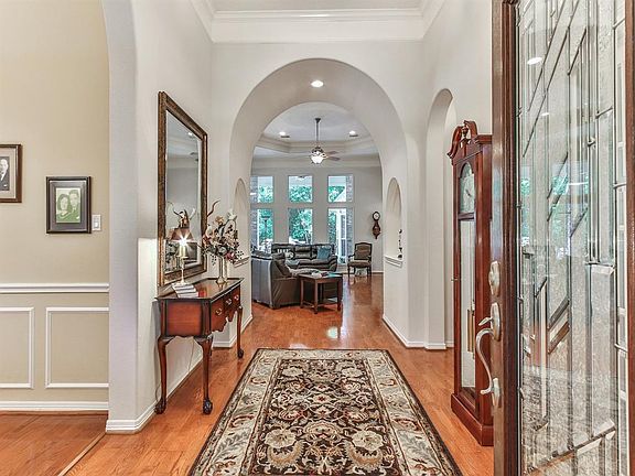 Beautiful entrance showing the colorful Hardwood flooring