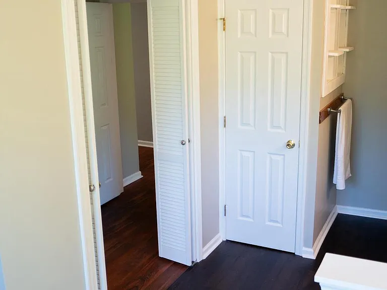 102 Thomas Ln — Photo 46
