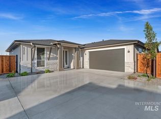 8408 W Meltwater Ln, Eagle, ID 83616