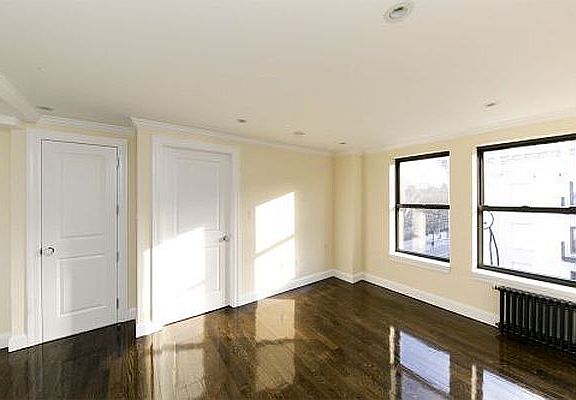 3rd image of 447 E 9th St APT 2