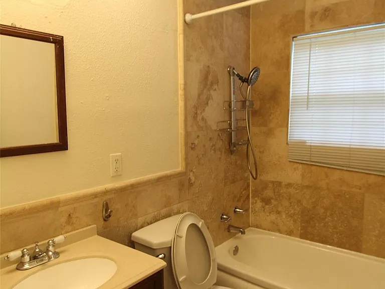 6630 Corbin St — Photo 7