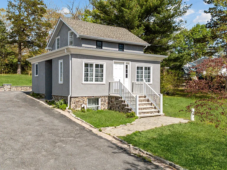 143 Rocky Point Landing Rd — Photo 1