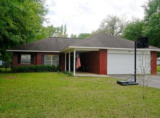 4135 Parkplace Rd, Marianna, FL 32446