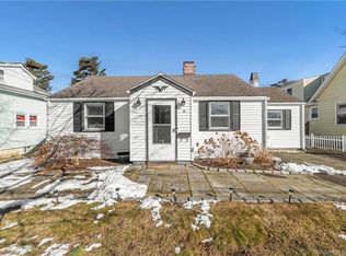 6 Harris St, Norwalk, CT 06850