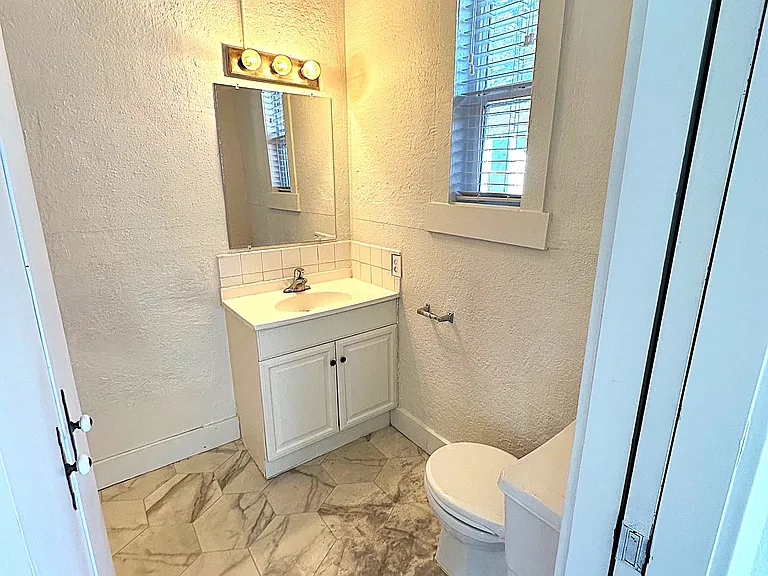 1521 Blaine St #3 — Photo 13