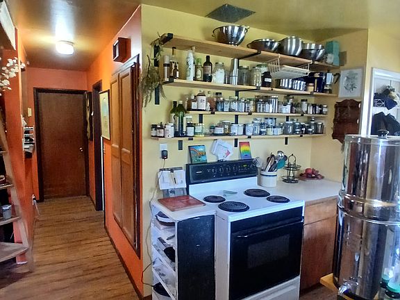 2nd image of 22119 Foss Rd NE