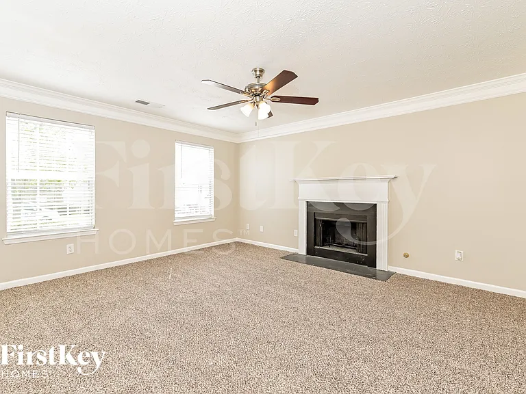 195 Dairyland Dr — Photo 3