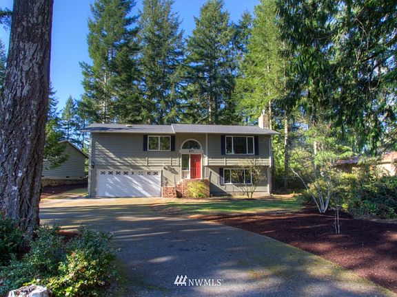 4th image of 591 E Country Club Drive
