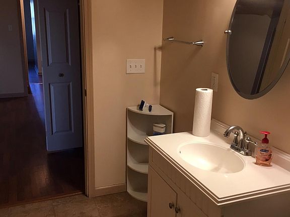 Main bathroom