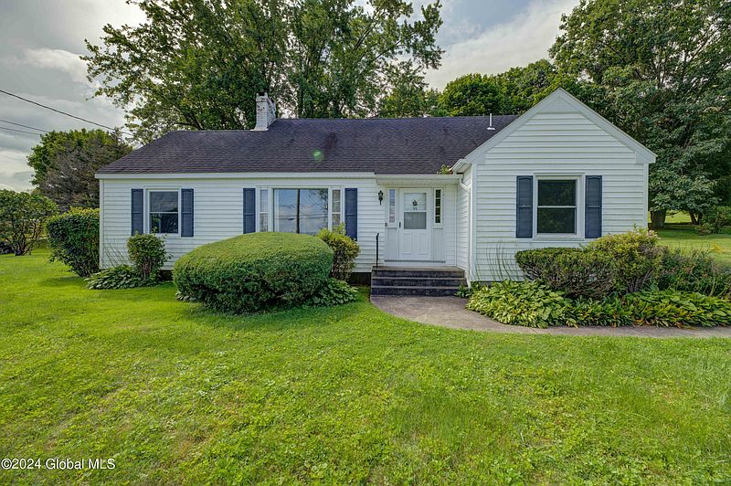 3rd image of 35 Ridge Road