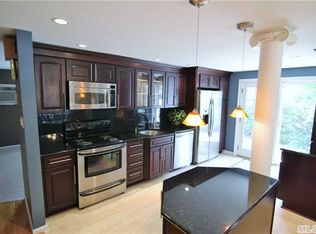 146 Mooney Pond Rd, Selden, NY 11784