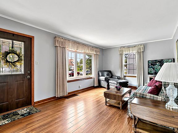 2nd image of 5416 Kimball Pl