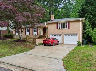 70 Sweetbriar Dr, Newport News, VA 23606