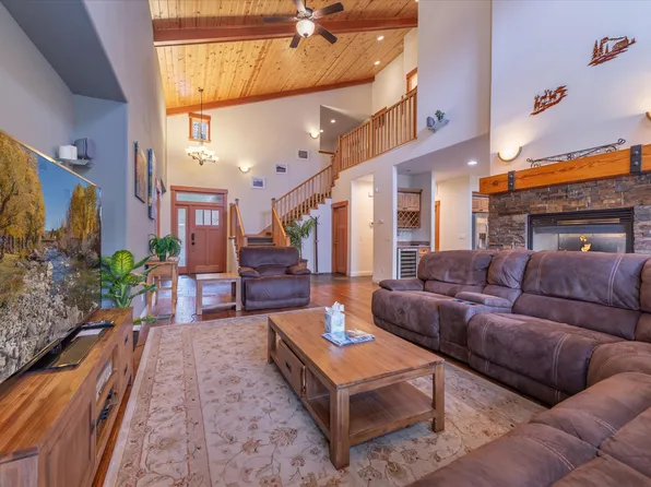 11731 Hope Ct, Truckee, CA 96161