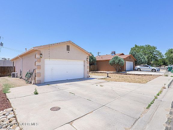 5th image of 3015 E 22nd St