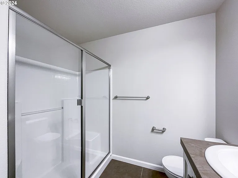 Master bedroom restroom