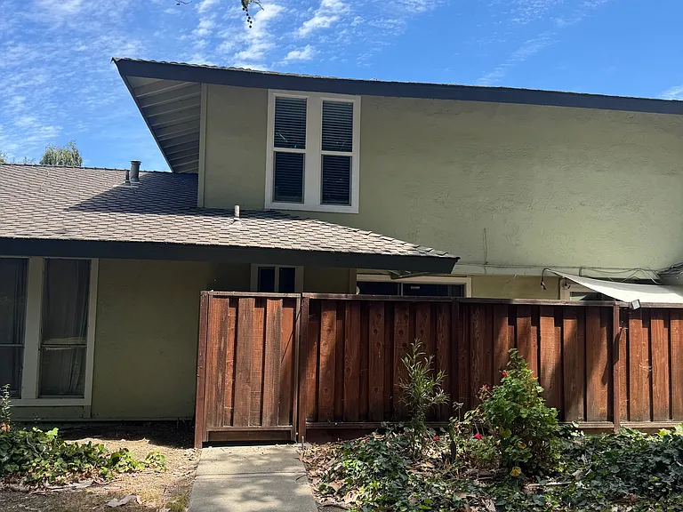5637 Chestnut Cmn — Photo 10