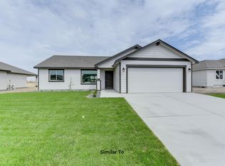 23 W 13th St, Deer Park, WA 99006