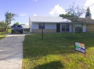 12 SE Cayuga Ter, Stuart, FL 34997