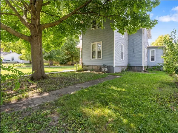 827 Ferguson St #1, Rockford, IL 61102