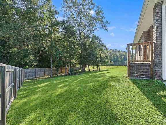 4th image of 894 Jesse Dr