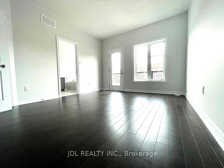 95 Grand Trunk Ave — Photo 12