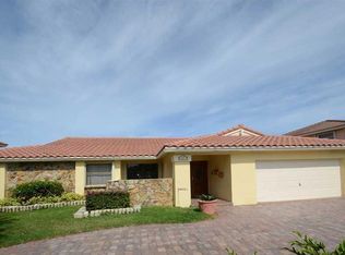 6611 Falconsgate Ave, Davie, FL 33331