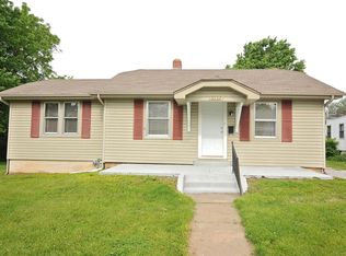 2127 N Pickwick Ave, Springfield, MO 65803