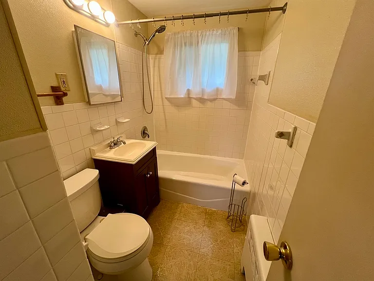 12 Saran Ave #12 — Photo 12