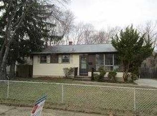 807 Aston Martin Dr, Lindenwold, NJ 08021