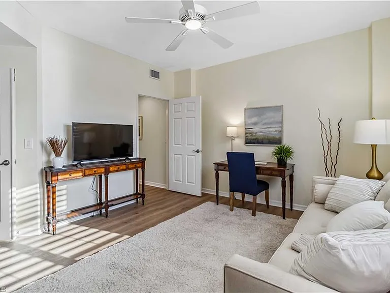 1001 Arbor Lake Dr #101 — Photo 5