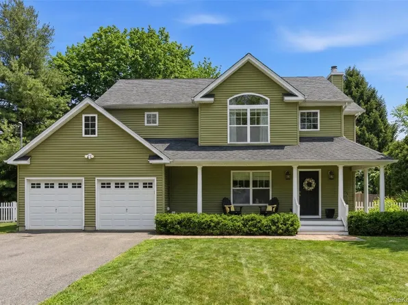30 Rancher Place, Huntington, NY 11743