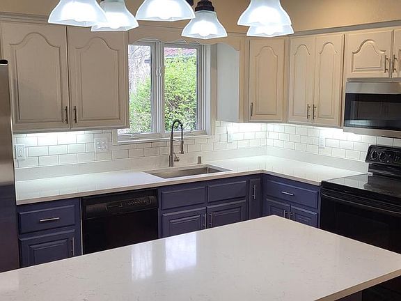 4th image of 3076 Red Fox CIRCLE