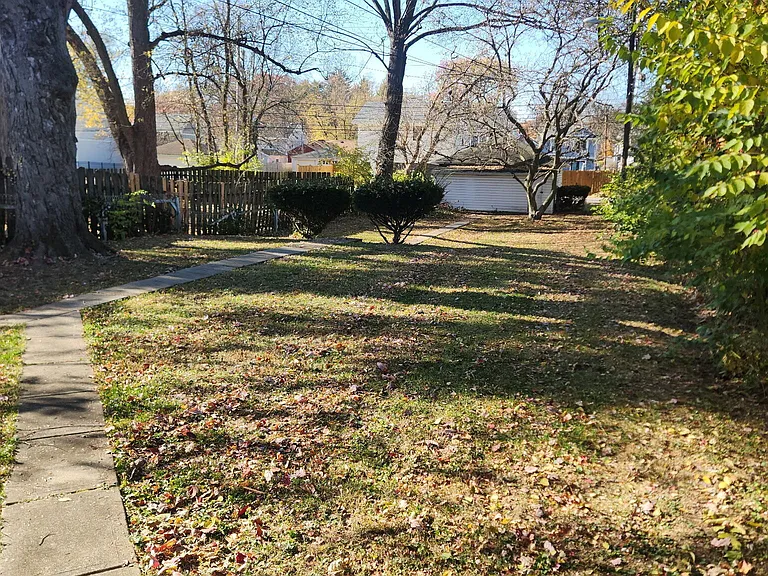 5446 N College Ave — Photo 21