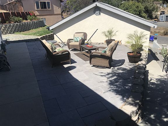 3rd image of 1300 Lincoln Pl