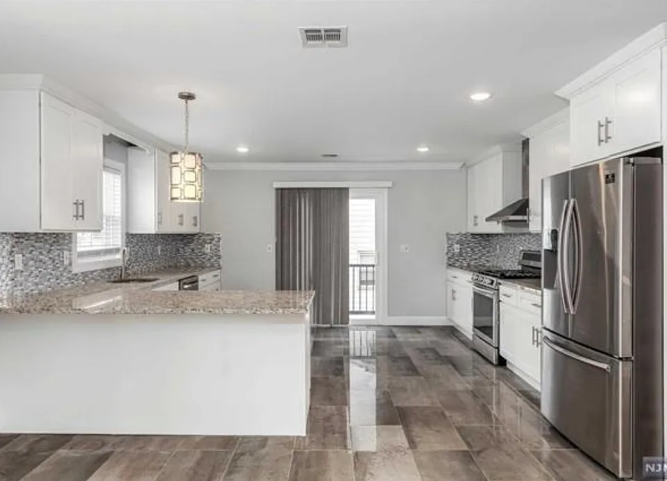 706-708 Elm St #2