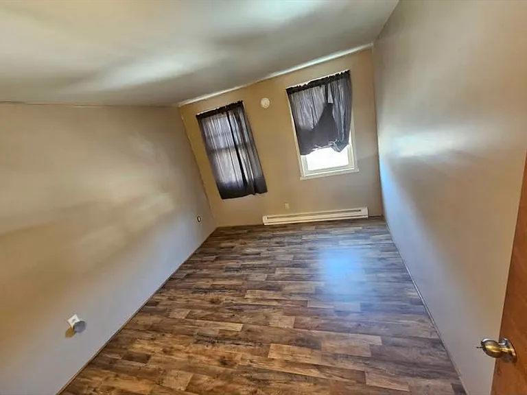321 N Vine St — Photo 9