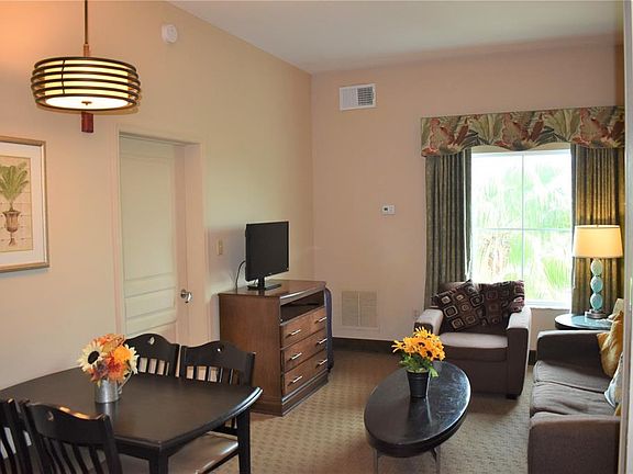 3rd image of 8303 Palm Pkwy #523