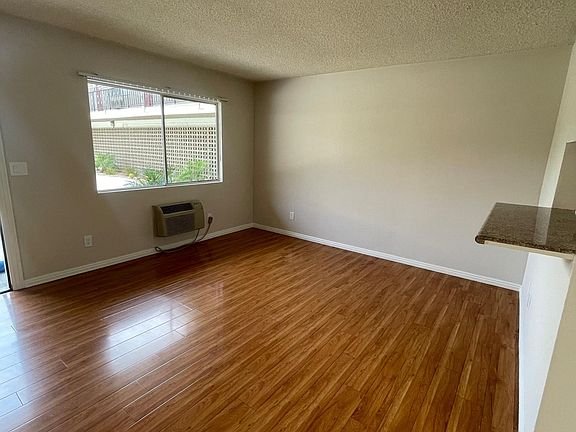 3rd image of 816 S Marguerita Ave #7