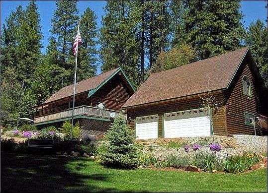 Unique Log Home
