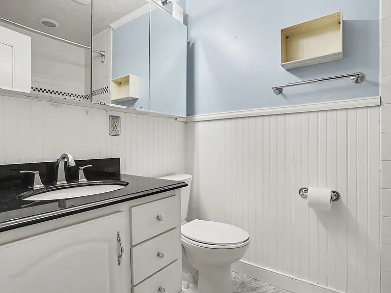 803 Hills Dr — Photo 18