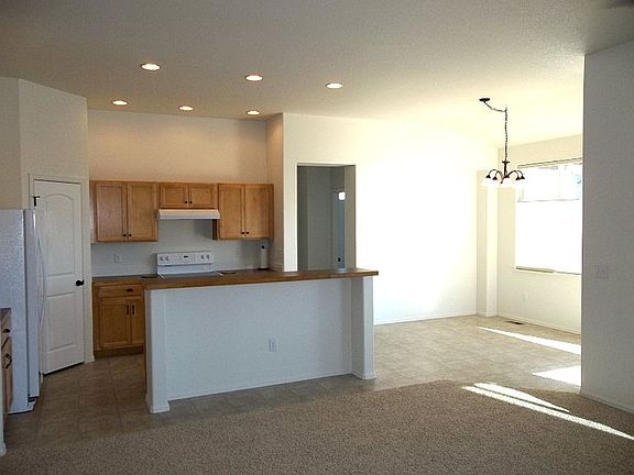 3rd image of 2244 Marshfield Ln