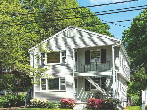 16 Oenoke Place, Stamford, CT 06907