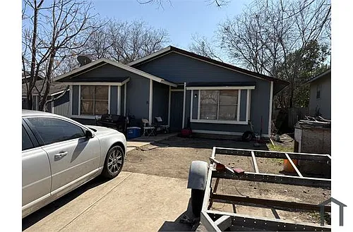 2534 Hicks Ave Photo 1