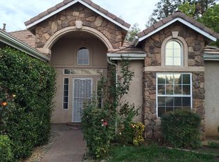 7212 N Bonadelle Ave, Fresno, CA
