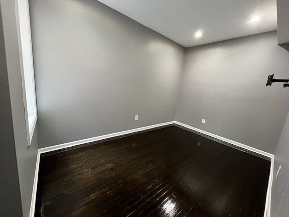 4th image of 4322 W Wilcox St