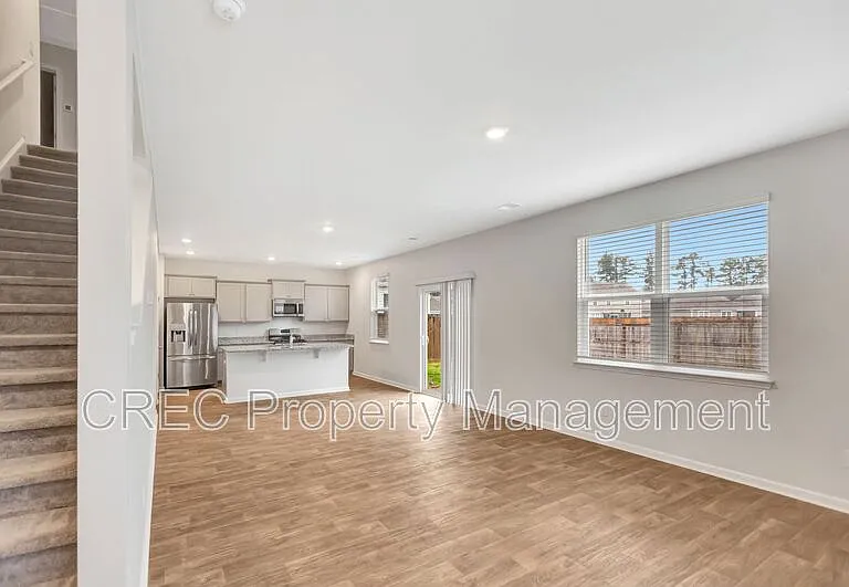 575 Wayton Cir — Photo 4
