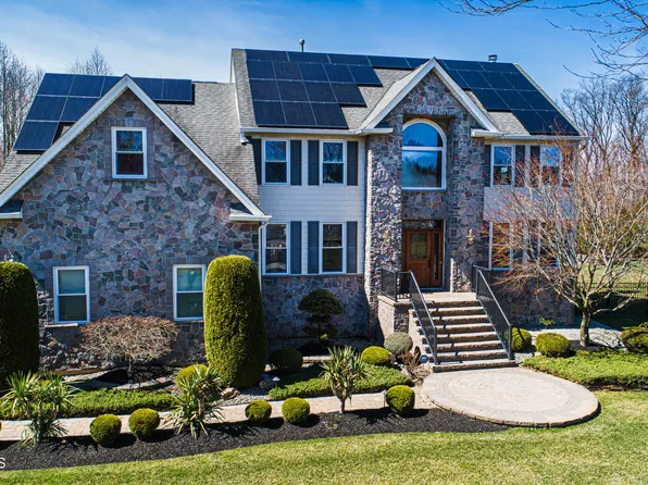18 Hankins Farm Road, Allentown, NJ 08501