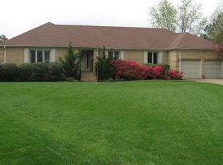 1605 Fenrose Ct, Virginia Beach, VA 23454