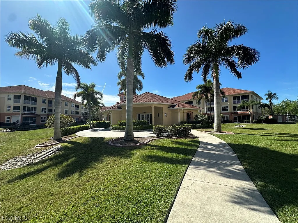 2 bed, 2.0 bath, 1394 sqft, $1,500 — Photo 3